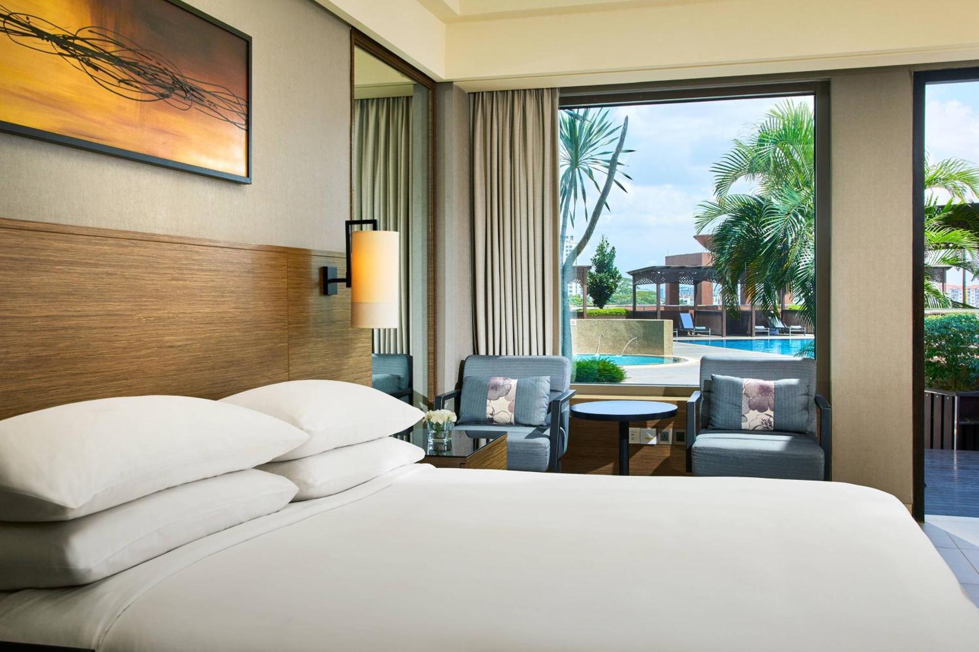 Renaissance Johor Bahru Hotel Zewnętrze zdjęcie Deluxe Pool Access